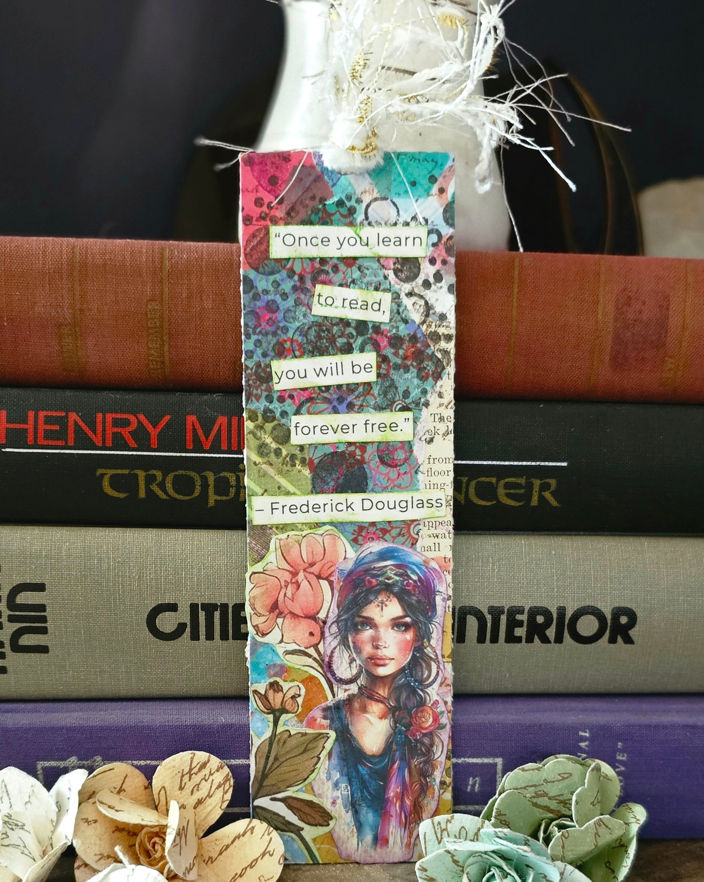 StoryHold Keeper - Petal and Page